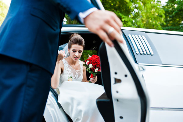 Photo of a wedding limo