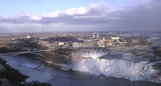 Photo of Niagara Falls NY before a storm